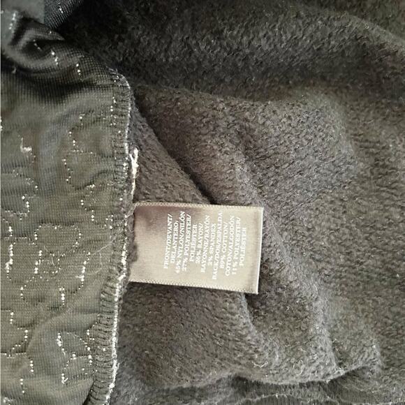 Ann Taylor Black Floral Print 3/4 Sleeve Crewneck Back Zip Sweater Size PS - Picture 4 of 5